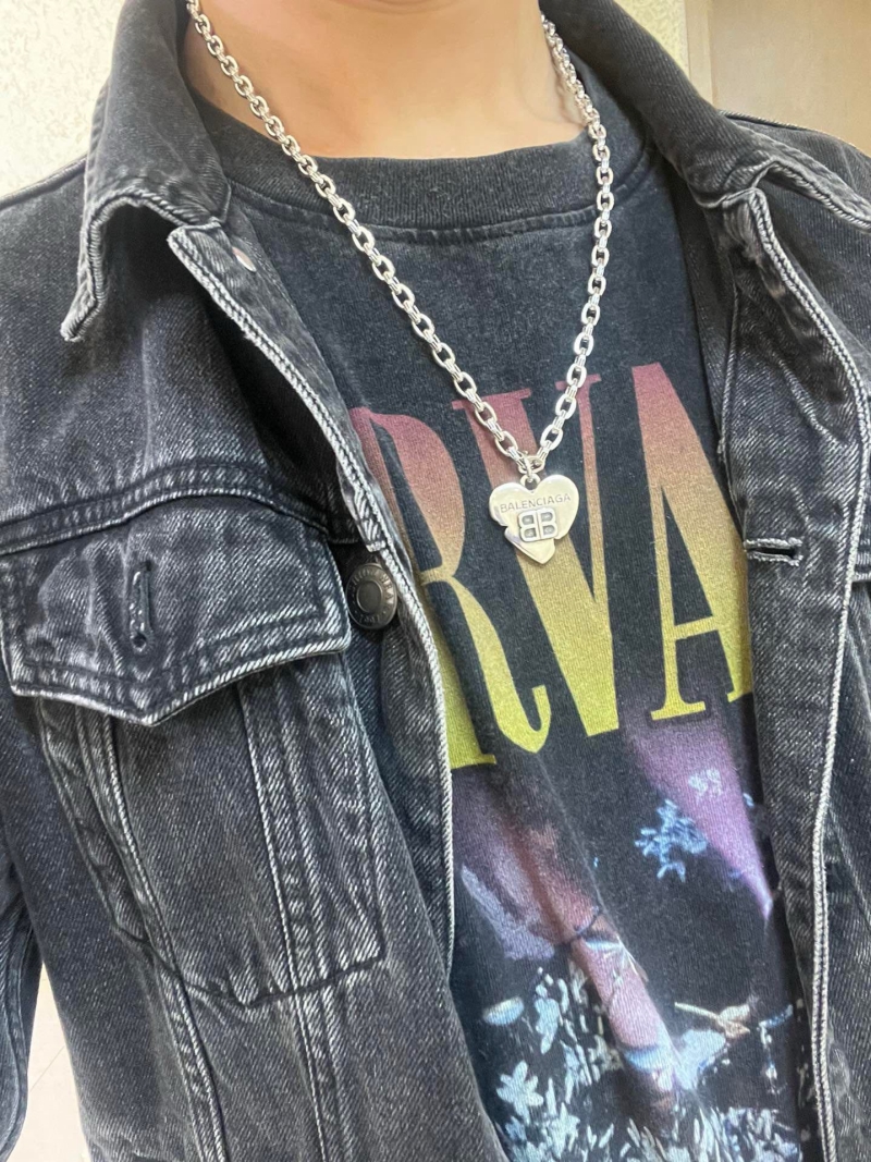 Ba1en*iaga necklaces